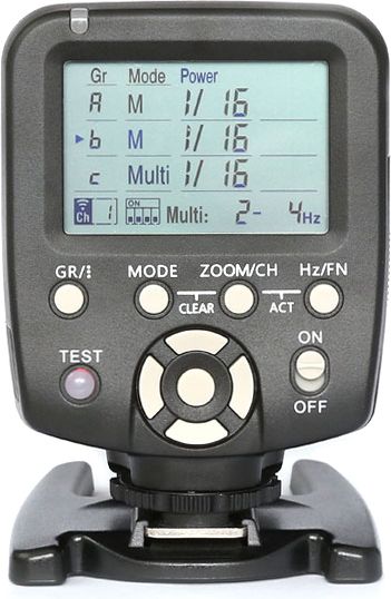 Rádiový spouštěč Yongnuo YN-560-TXII pro Nikon i-TTL