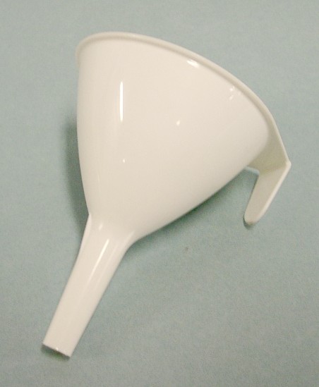 Lievik 6 cm plast