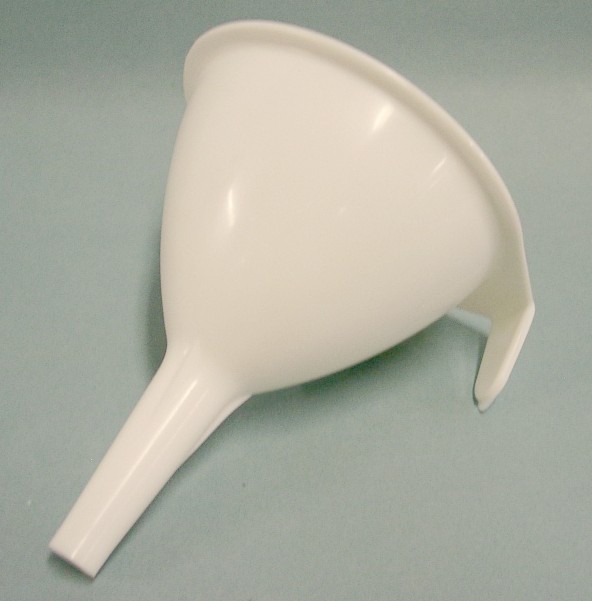 Lievik 10 cm plast