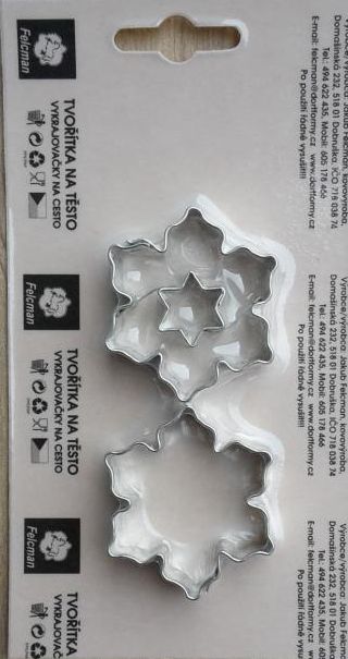 Vykrajovače kvietky malé vrúbkované 2 ks 4,4 cm