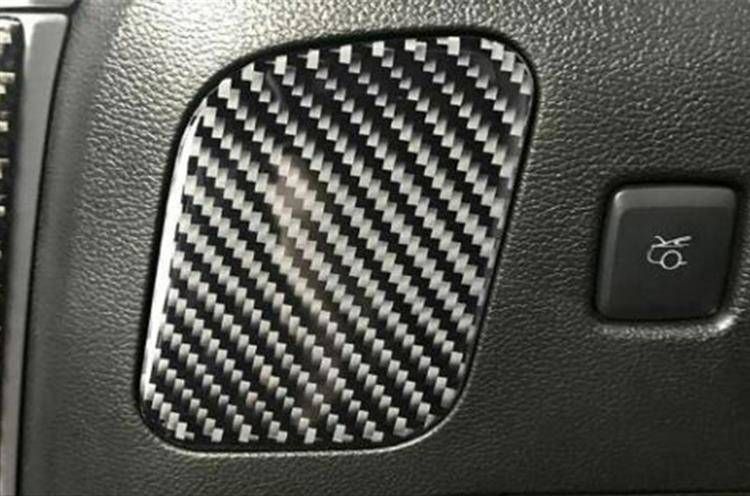 MTuning Karbónová dyha na otváranie bočného odkladacieho krytu pre Ford Mustang 15-19