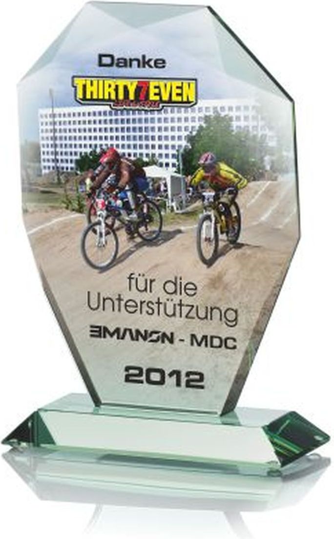 Trofej Victoria Sport Glass s barevným potiskem LuxorJet a pouzdrem