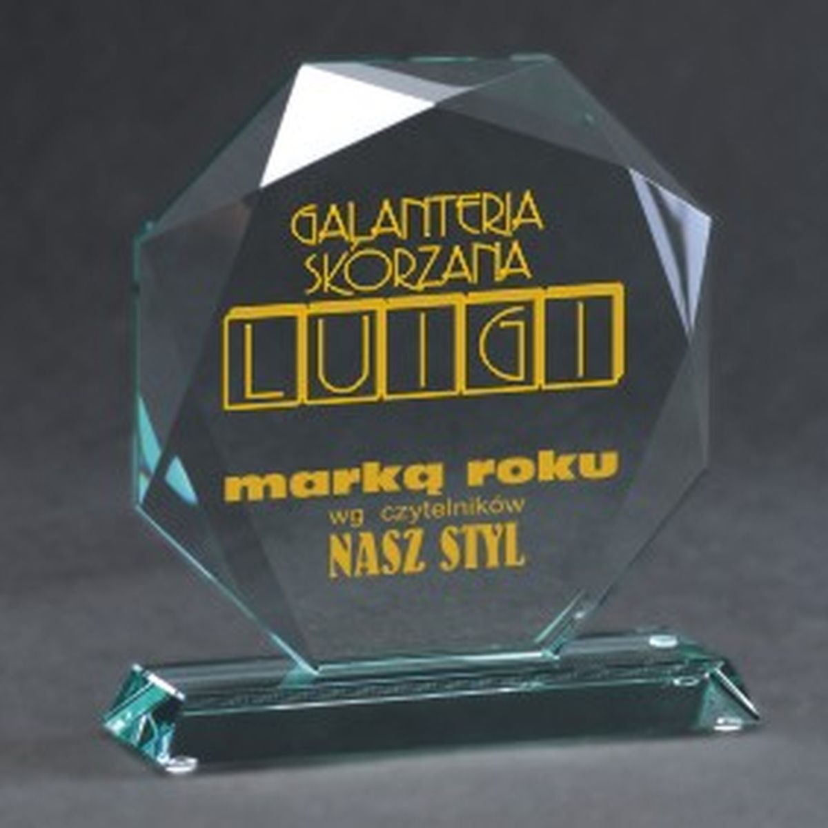 Victoria Sport Skleněná trofej s rytím a pouzdrem + výplň barvou