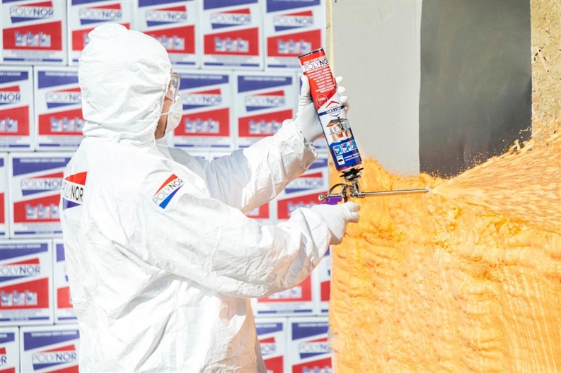 Stříkaná tepelná izolace Polynor Pro 750ml