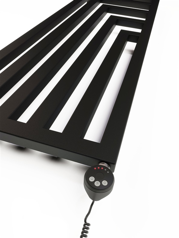 Sušiak na uteráky Terma Angus, čierny, 440 x 1300 mm