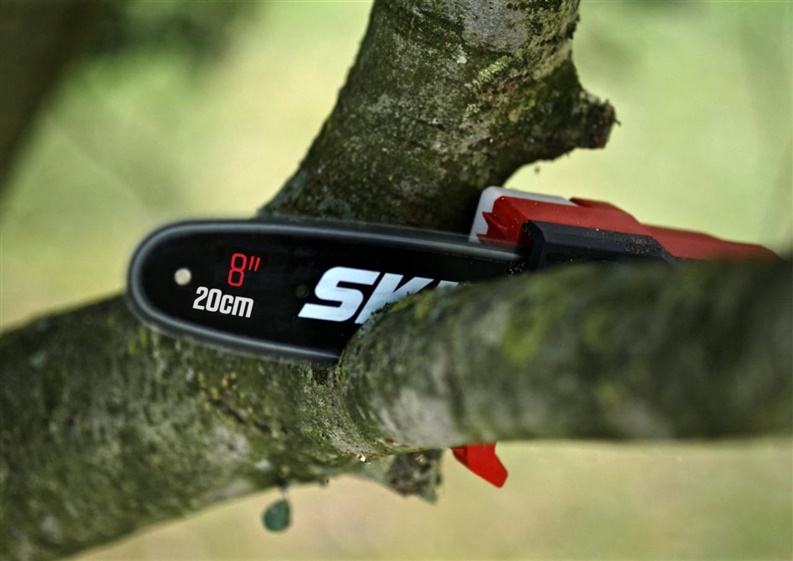 Aku motorová pila SKIL 0650CA, 20 cm, 18V