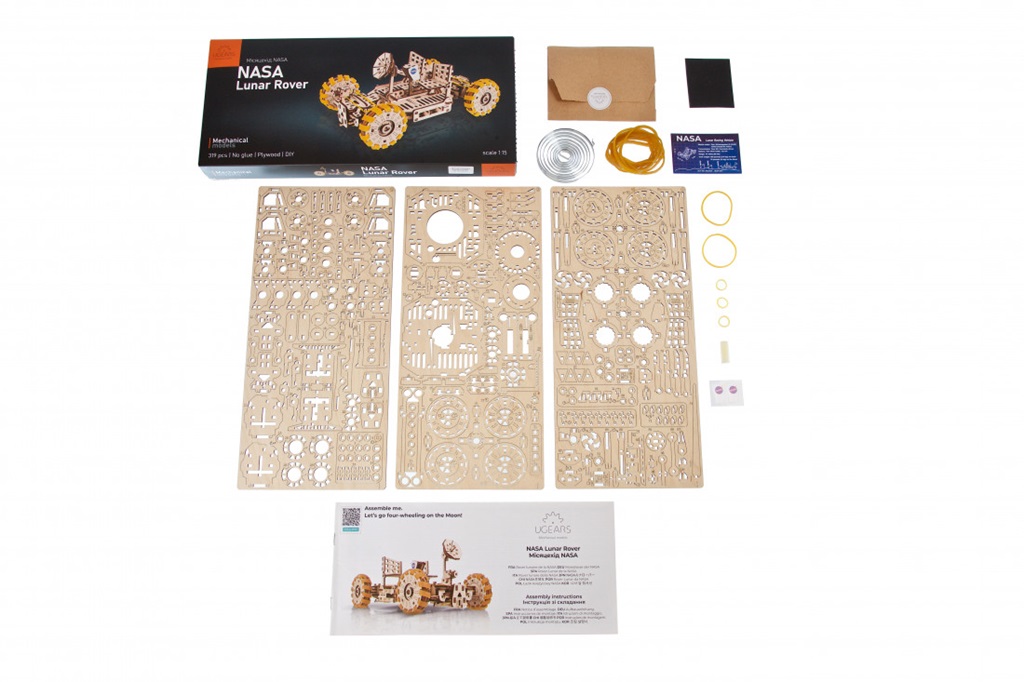 Ugears 3D dřevěné mechanické puzzle NASA, Lunární vozítko