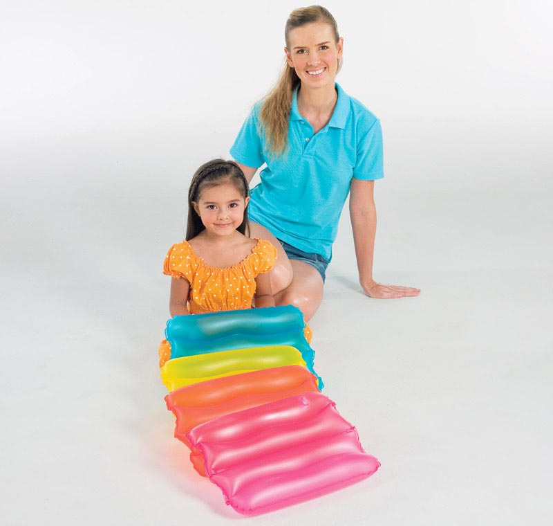 Nafukovací polštář 38 cm - 4 druhy