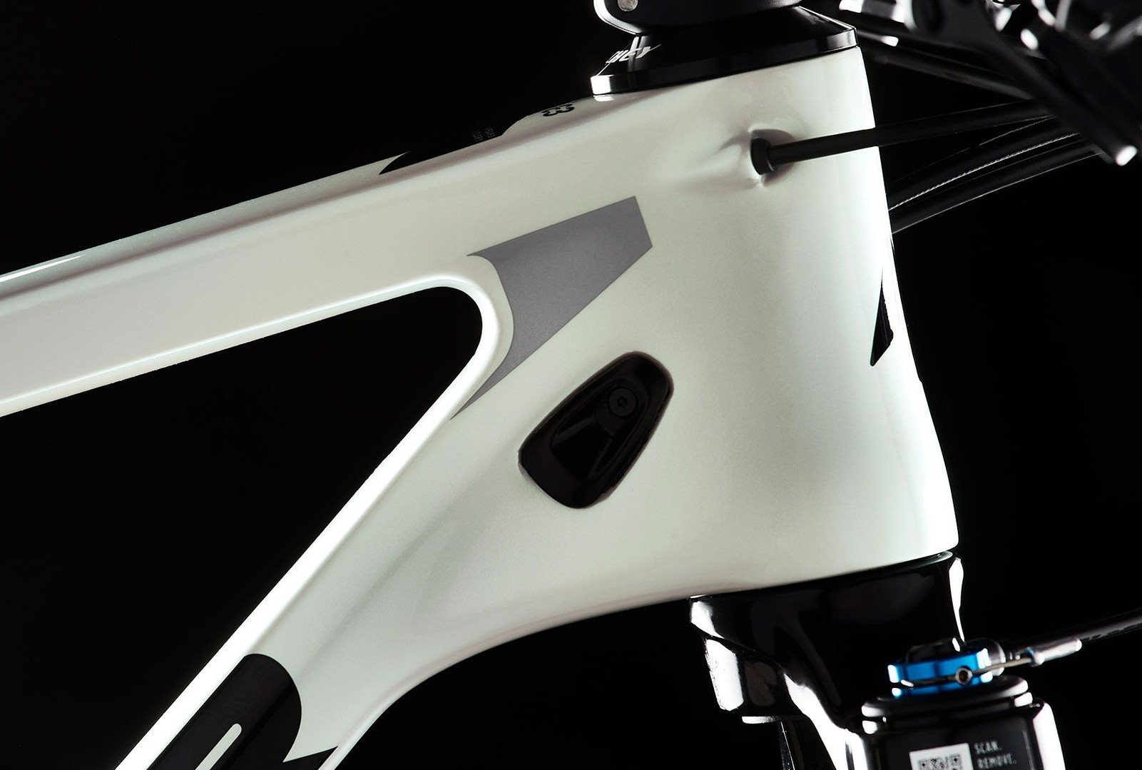 Celoodpružené kolo MMR KENTA 00 - Pearlwhite N Black vel.L 2023