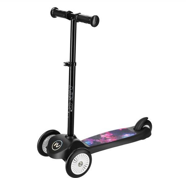 NILS Fun Dětská tříkolová balanční koloběžka HLB1503 o rozměrech 56,5 x 25 x 67,5 cm