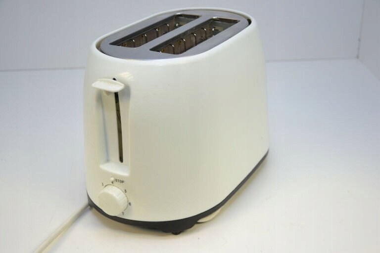 Maestro MR-702 BÍLÝ TOPINKOVAČ 750 W