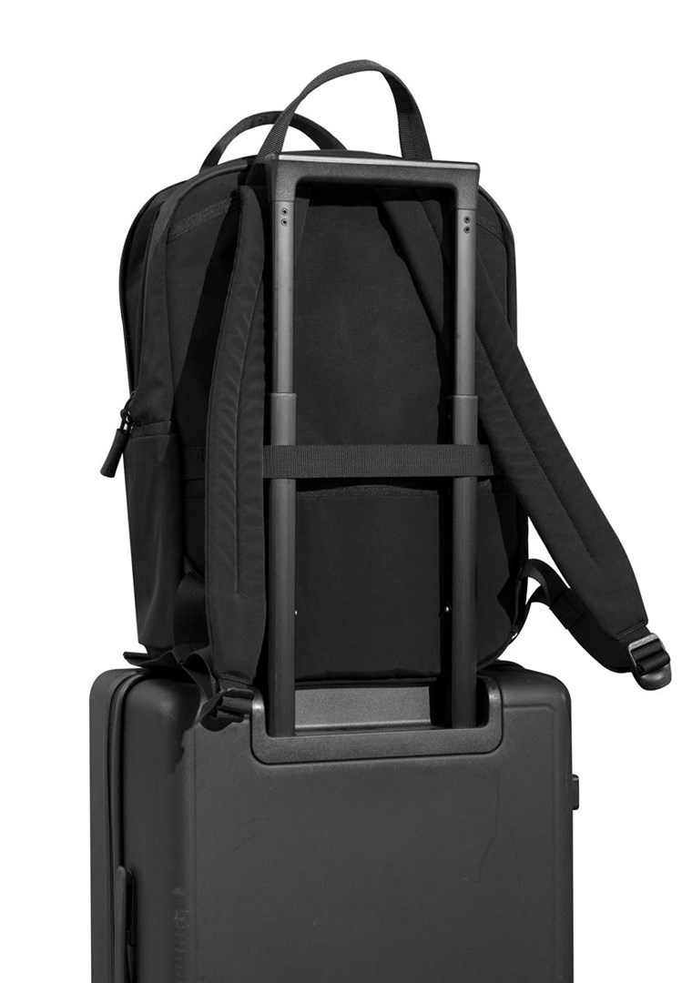 XD DESIGN BACKPACK BOBBY SOFT TOTE NAVY P706.3025
