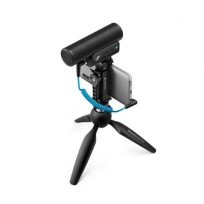 Sennheiser MKE 400 Mobile Kit - kondenzátorový, superkardioidní mikrofon s nízkofrekvenčním filtrem se stativem Manfrotto