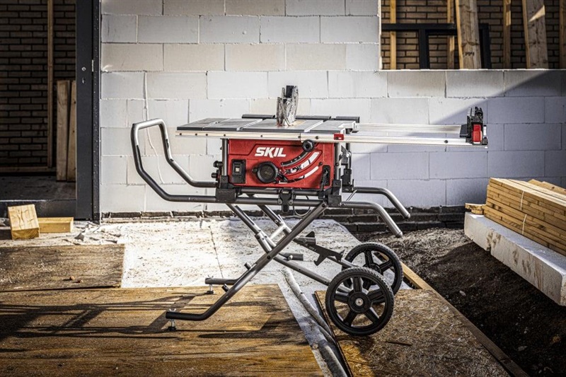 DREVENÝ STROJČEK SO STOJANOM 1343AA 2000W