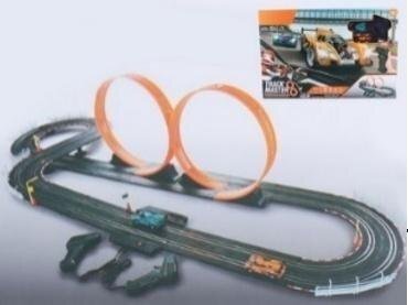 Madej Autodráha se dvěma smyčkami