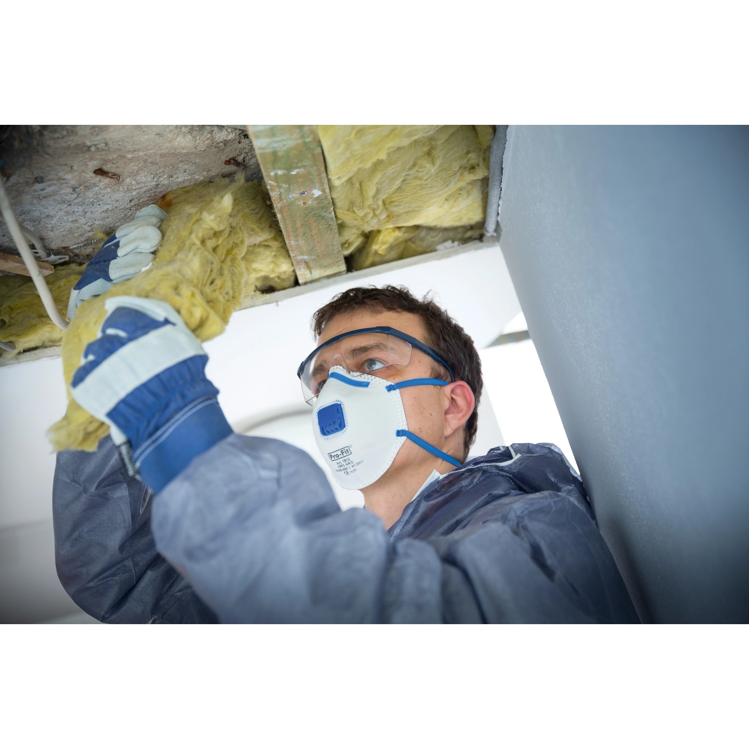 Respirátor s ventilkem LUX-TOOLS FFP2 (3 kusy)