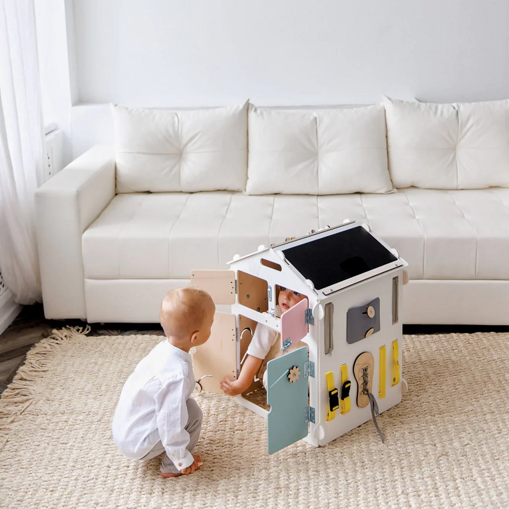 BusyKids Activity board Domeček pastelově bílý