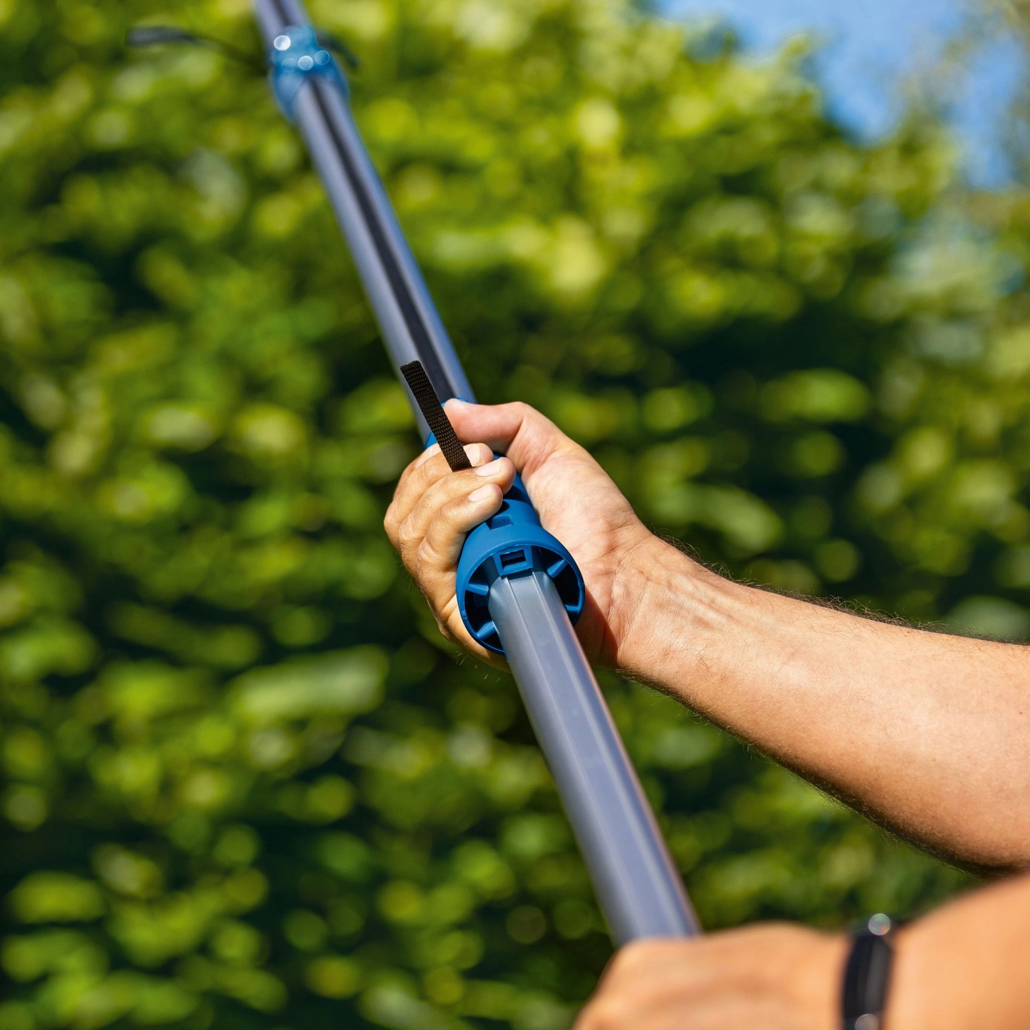 LUX-TOOLS Nůžky na stromy a pila 2 v 1 teleskopické 200 cm - 277 cm