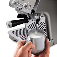 Kávovar De Longhi EC9255.M Manuální kávovar na espresso 1,5l
