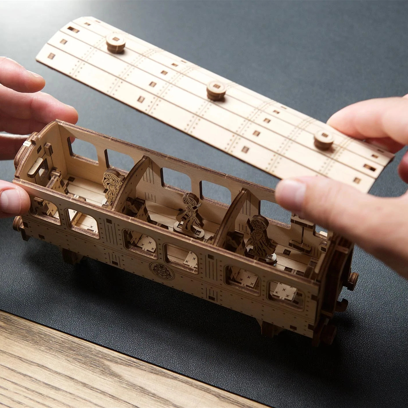 Puzzle Ugears 3D dřevěné mechanické Harry Potter Bradavický expres