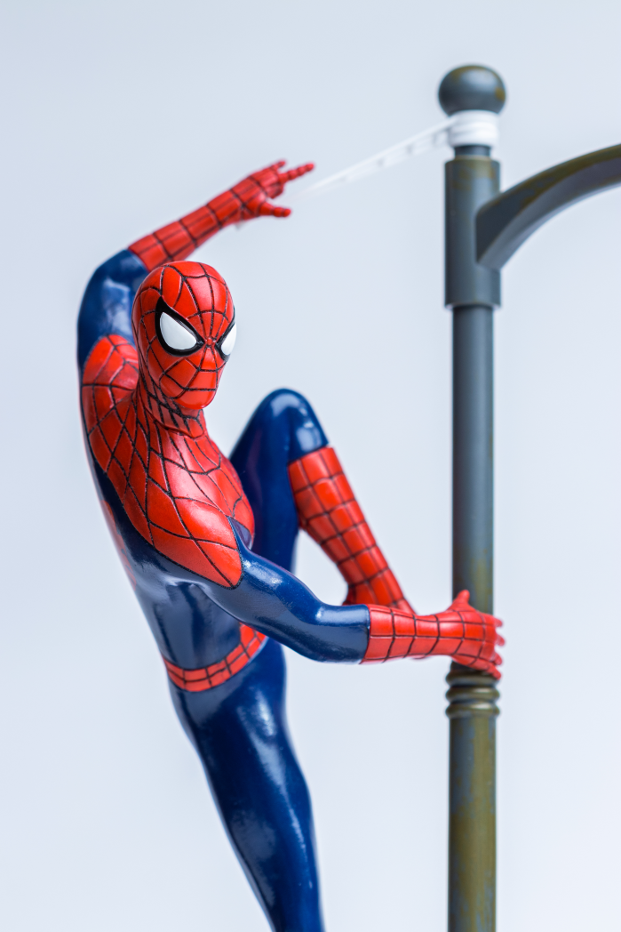 Stolní LED lampa Spiderman