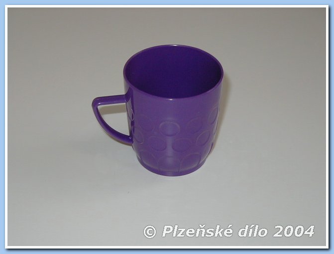 Hrnek 300 ml plast