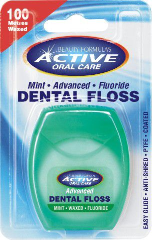 Active Oral Care Vylepšená dentální nit mátová voskovaná s fluoridem - 722035